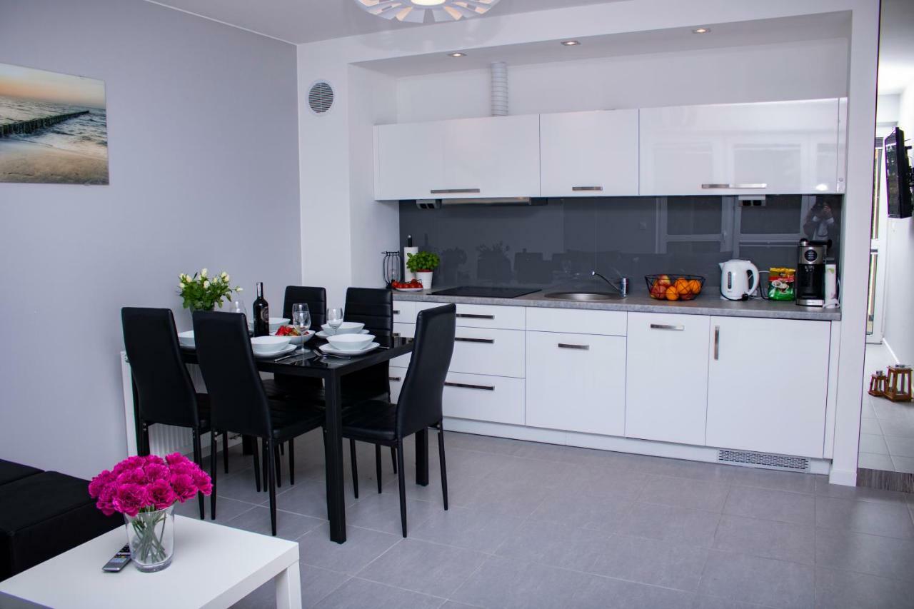 Apartament Z Ogrodkiem Trzęsacz 外观 照片