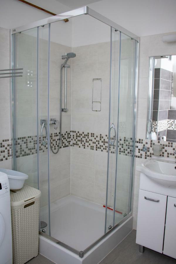 Apartament Z Ogrodkiem Trzęsacz 外观 照片